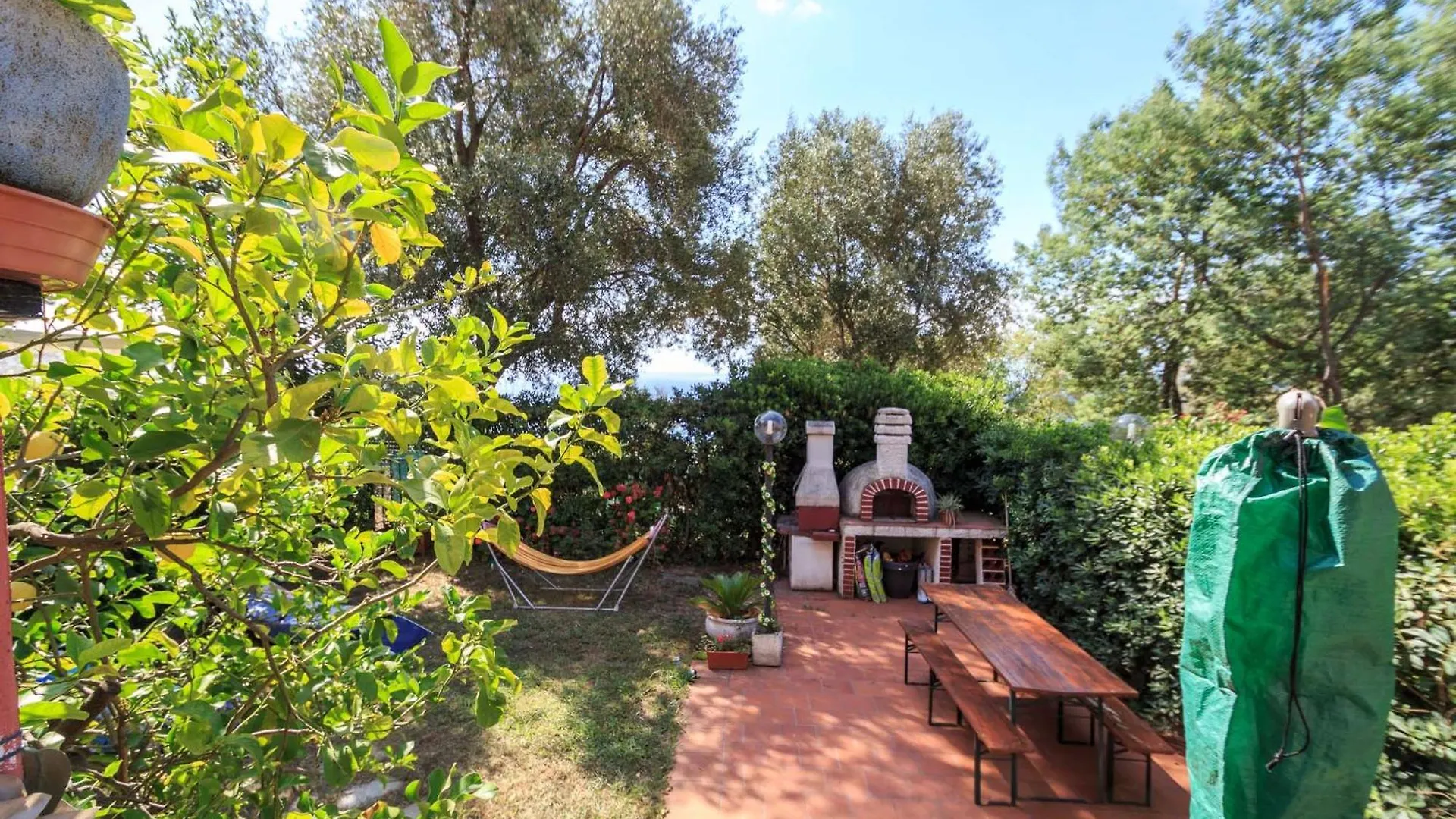 Grande Appartamento Con Giardino Varazze 0*,